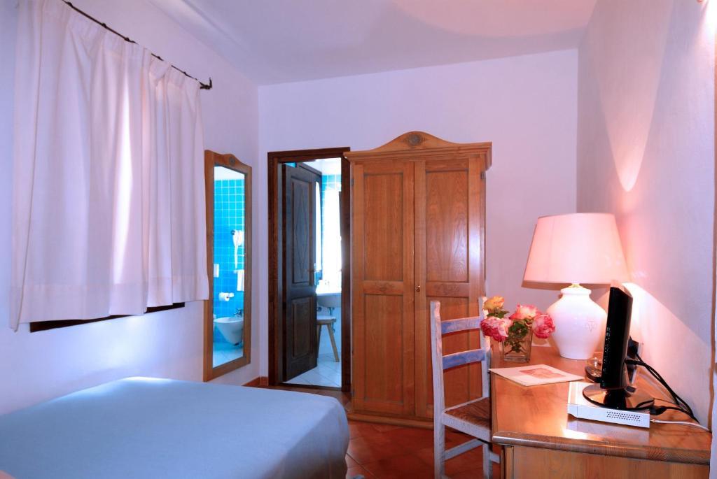 Locanda Sant'Andrea Hotel&Relais San Pantaleo Szoba fotó